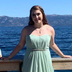 Meet your Posher, Lizzie